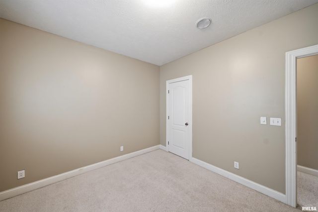 4110 W ANNBRIAR Drive, Peoria, IL 61615