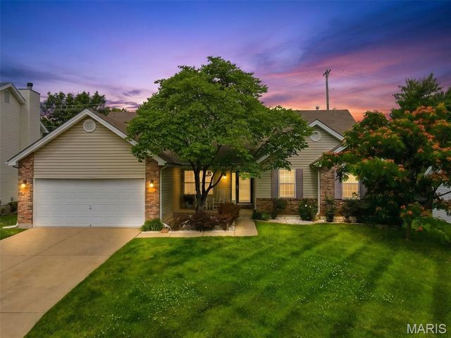 1917 Williamstown Drive, St Peters, MO 63376