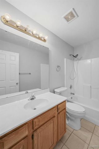1917 Williamstown Drive, St Peters, MO 63376