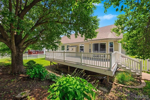 1917 Williamstown Drive, St Peters, MO 63376