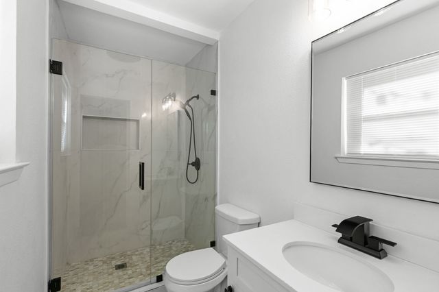 1002 Wembley Road, Arlington, TX 76014