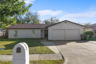 1002 Wembley Road, Arlington, TX 76014