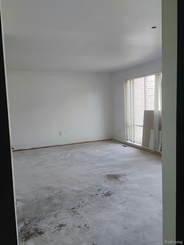 22100 Dante Street, Oak Park, MI 48237