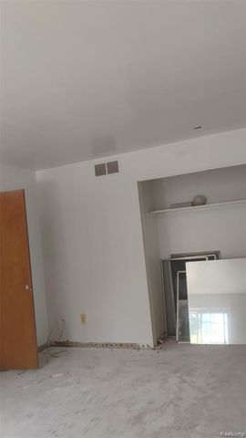 22100 Dante Street, Oak Park, MI 48237