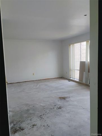 22100 Dante Street, Oak Park, MI 48237