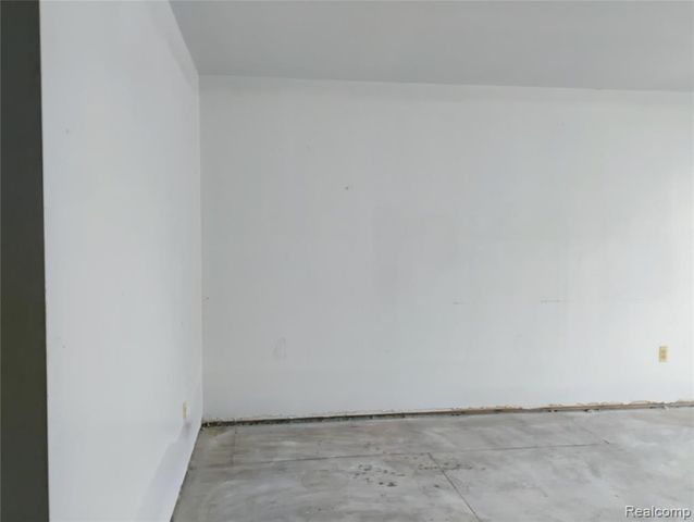 22100 Dante Street, Oak Park, MI 48237