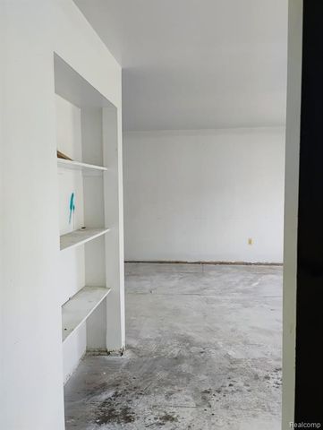 22100 Dante Street, Oak Park, MI 48237