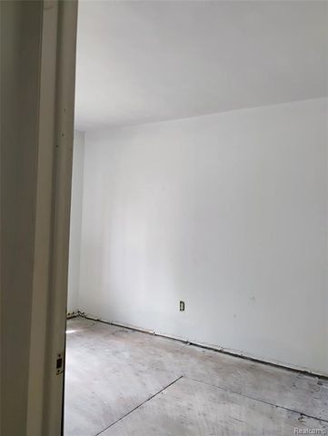 22100 Dante Street, Oak Park, MI 48237