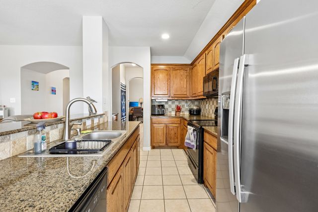 117 Brook Hollow Lane, Red Oak, TX 75154