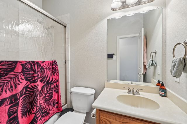 117 Brook Hollow Lane, Red Oak, TX 75154