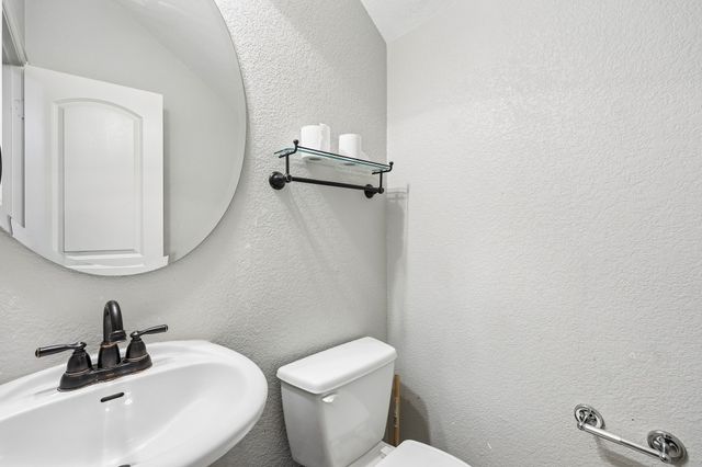 117 Brook Hollow Lane, Red Oak, TX 75154