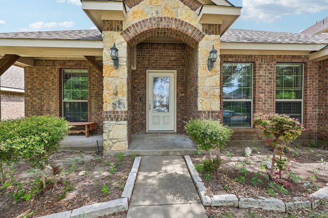 117 Brook Hollow Lane, Red Oak, TX 75154