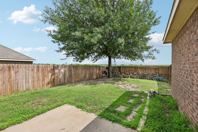 117 Brook Hollow Lane, Red Oak, TX 75154