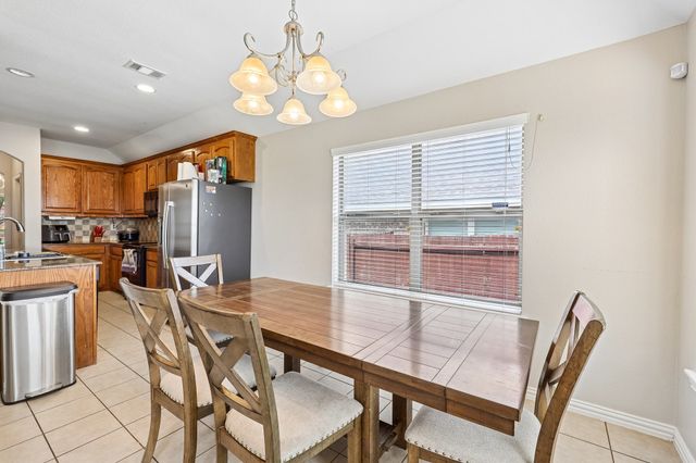 117 Brook Hollow Lane, Red Oak, TX 75154