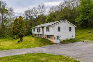 505 County Route 12, New Hampton, NY 10958