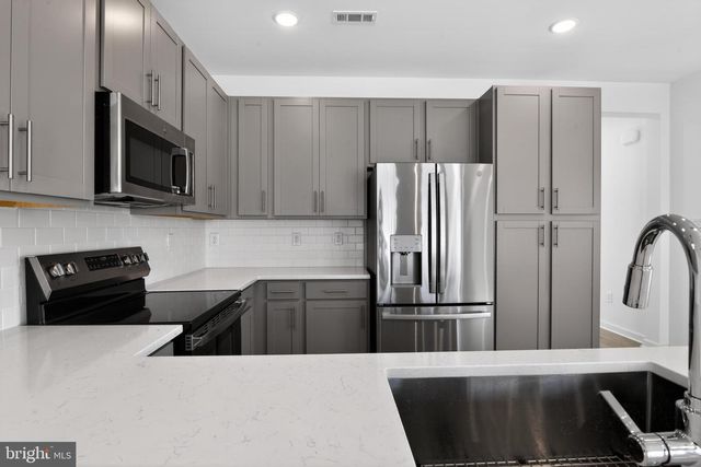304 CLEMENT LOOP, Salisbury, MD 21804