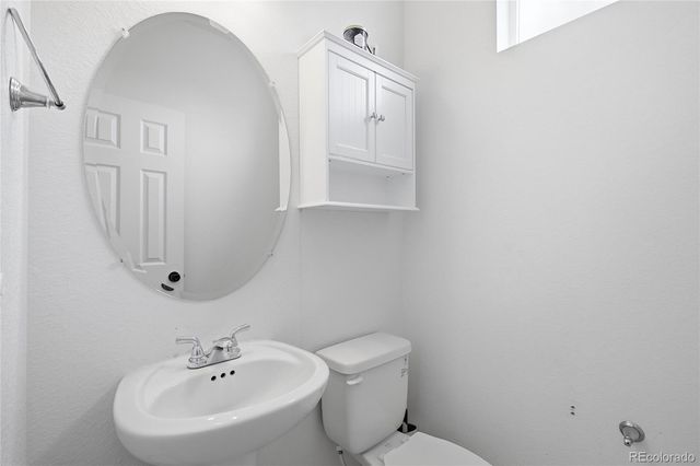 4003 N Quatar Court, Aurora, CO 80019