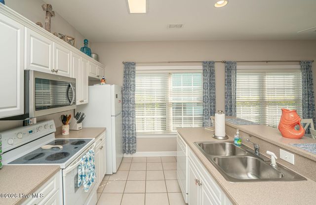 140 Avian Drive Apt 3701, Sunset Beach, NC 28468