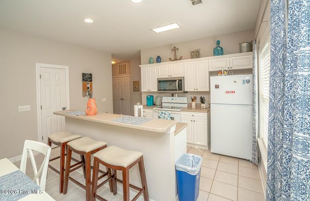 140 Avian Drive Apt 3701, Sunset Beach, NC 28468
