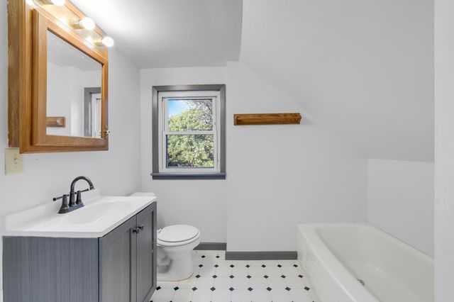 412 Prairie Avenue, Faribault, MN 55021