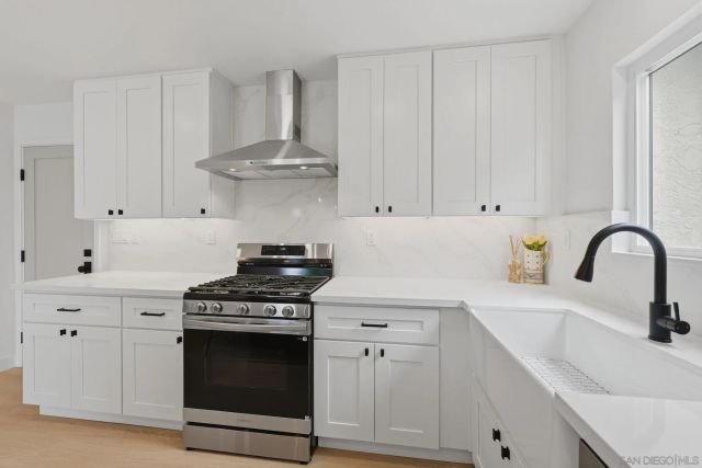 2610 Chestnut Ave, Carlsbad, CA 92010