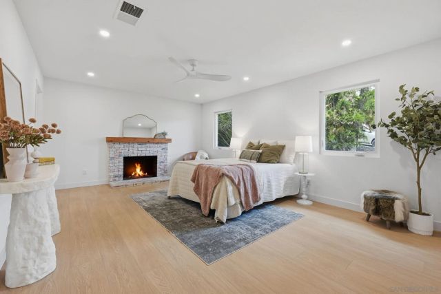 2610 Chestnut Ave, Carlsbad, CA 92010