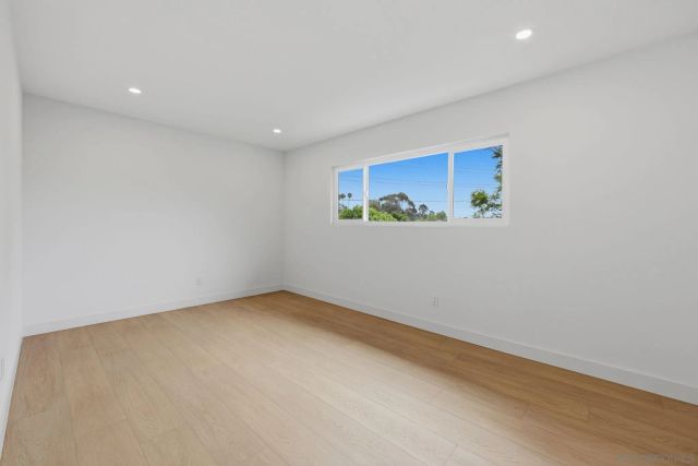 2610 Chestnut Ave, Carlsbad, CA 92010