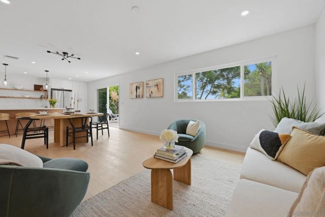 2610 Chestnut Ave, Carlsbad, CA 92010