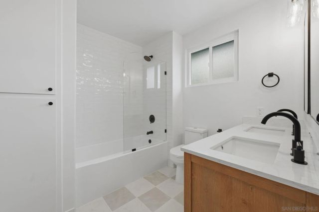 2610 Chestnut Ave, Carlsbad, CA 92010