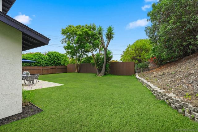 2610 Chestnut Ave, Carlsbad, CA 92010