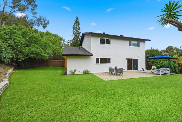 2610 Chestnut Ave, Carlsbad, CA 92010