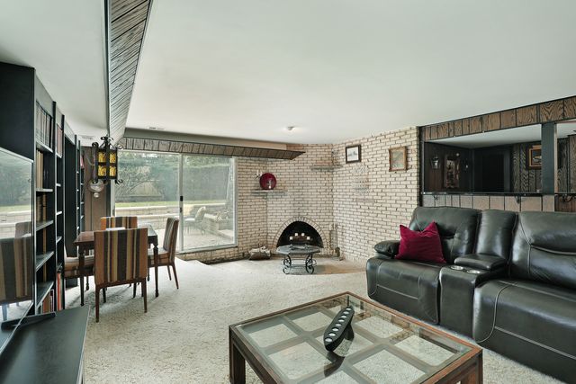 2811 Cherry Lane, Northbrook, IL 60062