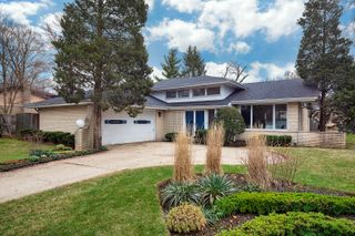 2811 Cherry Lane, Northbrook, IL 60062