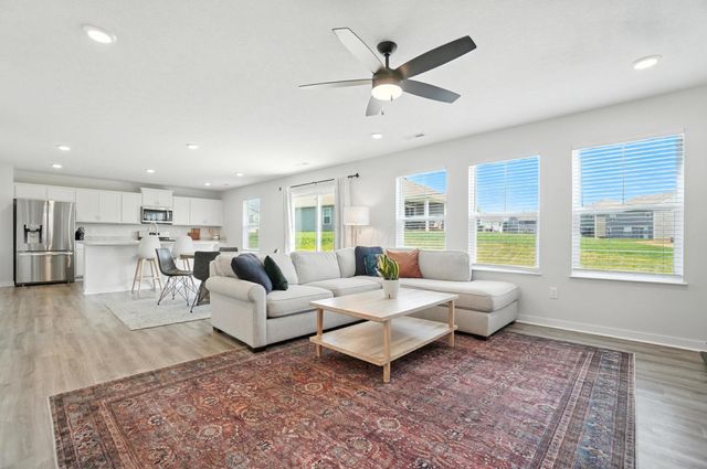 530 Hemingway Avenue, Lithopolis, OH 43136