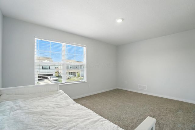 530 Hemingway Avenue, Lithopolis, OH 43136