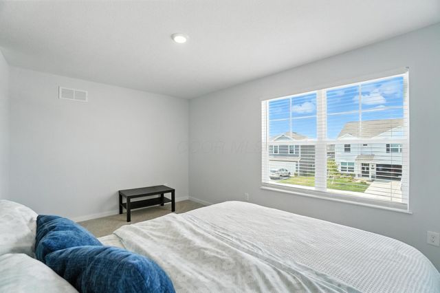 530 Hemingway Avenue, Lithopolis, OH 43136
