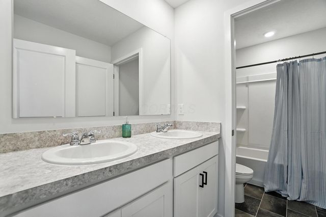 530 Hemingway Avenue, Lithopolis, OH 43136