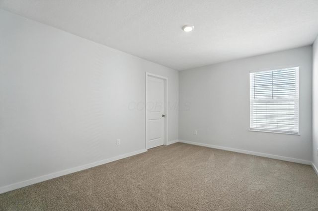 530 Hemingway Avenue, Lithopolis, OH 43136