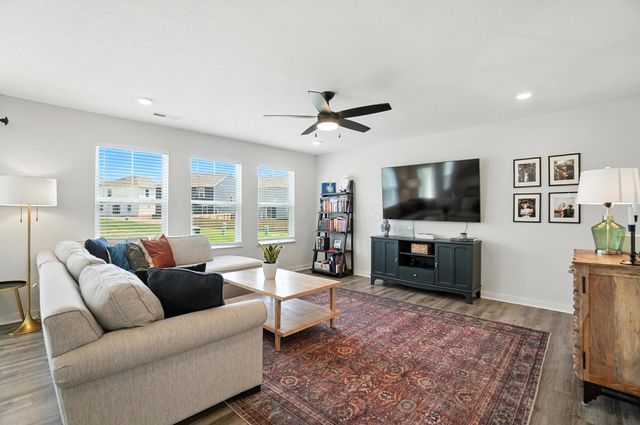 530 Hemingway Avenue, Lithopolis, OH 43136