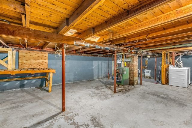 298 Collette St, New Bedford, MA 02746