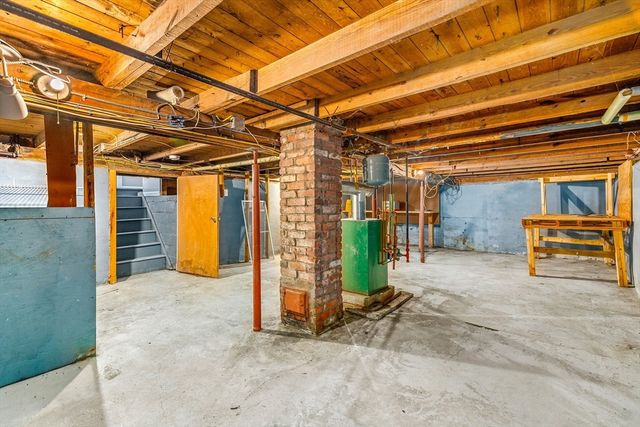 298 Collette St, New Bedford, MA 02746
