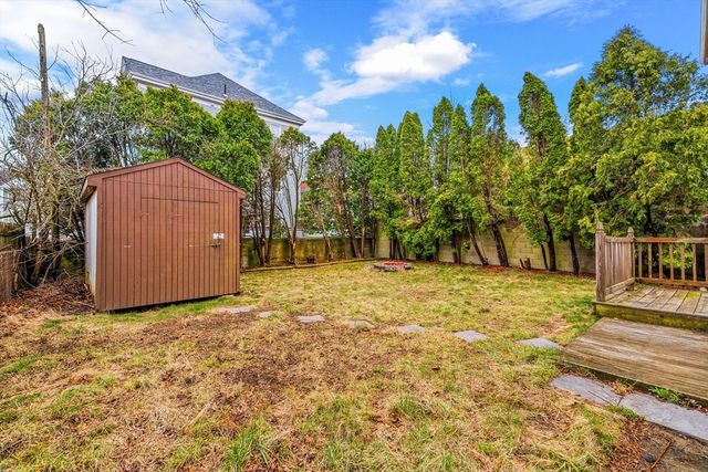 298 Collette St, New Bedford, MA 02746