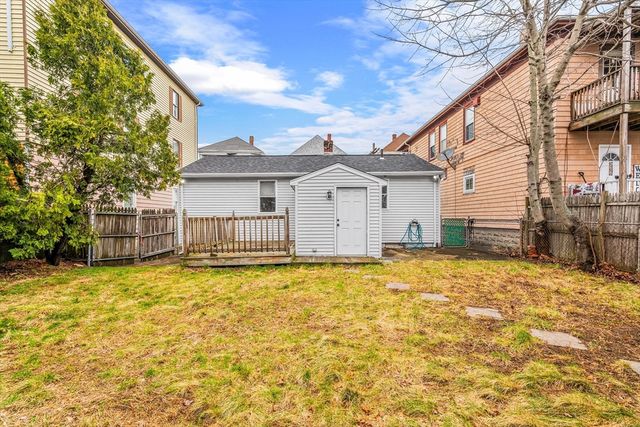 298 Collette St, New Bedford, MA 02746