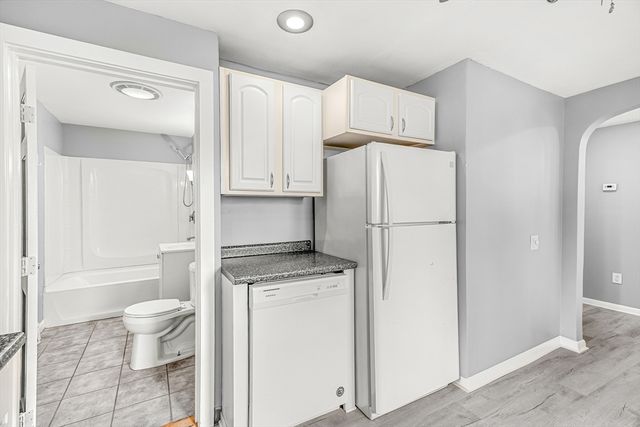 298 Collette St, New Bedford, MA 02746
