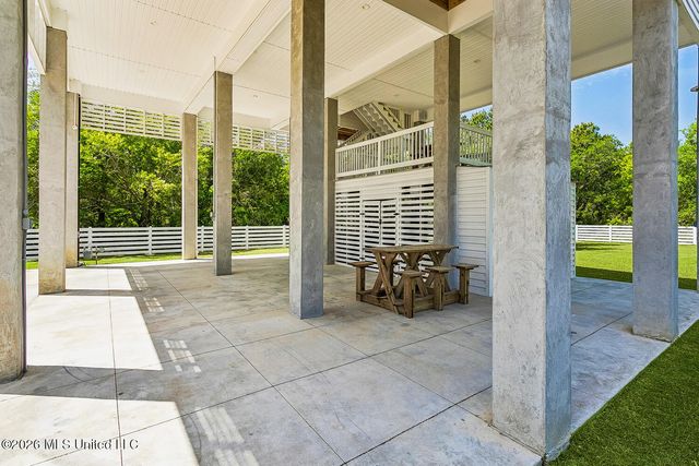 1526 Dunbar Avenue, Bay Saint Louis, MS 39520