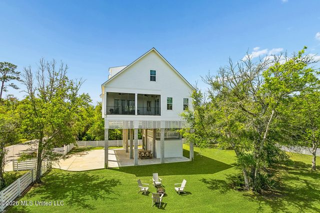 1526 Dunbar Avenue, Bay Saint Louis, MS 39520