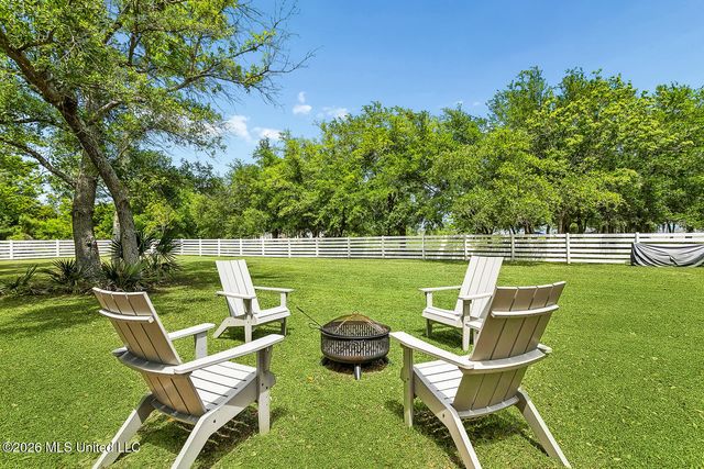 1526 Dunbar Avenue, Bay Saint Louis, MS 39520