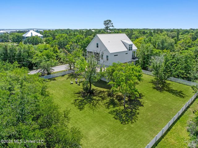 1526 Dunbar Avenue, Bay Saint Louis, MS 39520