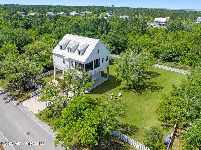 1526 Dunbar Avenue, Bay Saint Louis, MS 39520