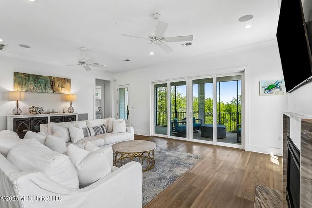 1526 Dunbar Avenue, Bay Saint Louis, MS 39520